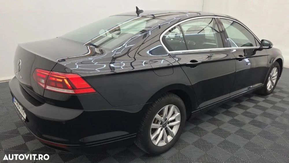Volkswagen Passat 2.0 TDI DSG Comfortline - 4