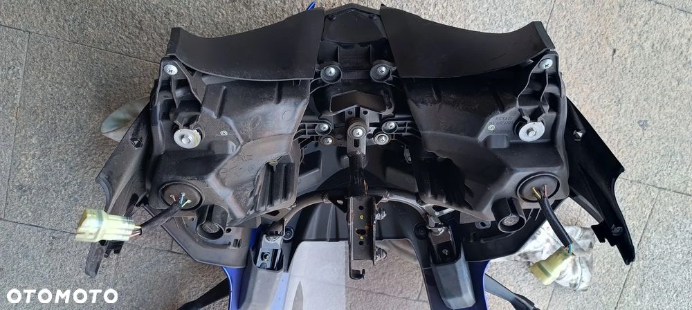 YAMAHA R3 LAMPA REFLEKORT CZASZA OWIEWKA STELAŻ 2019 - 17