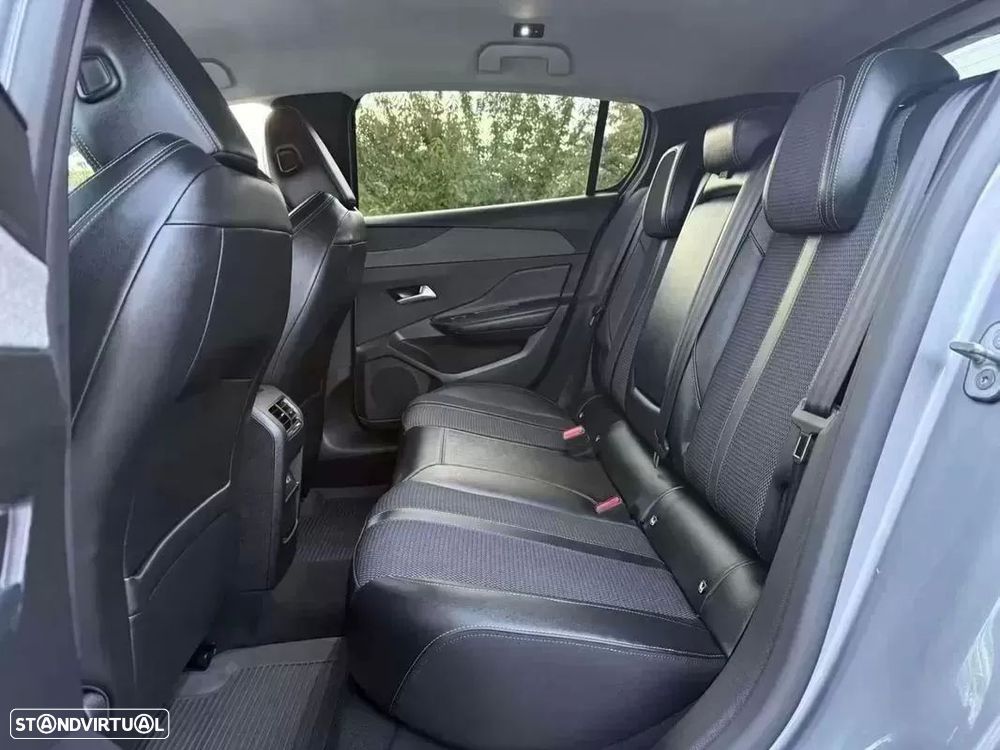 Peugeot 308 1.5 BlueHDi Allure EAT8 - 29