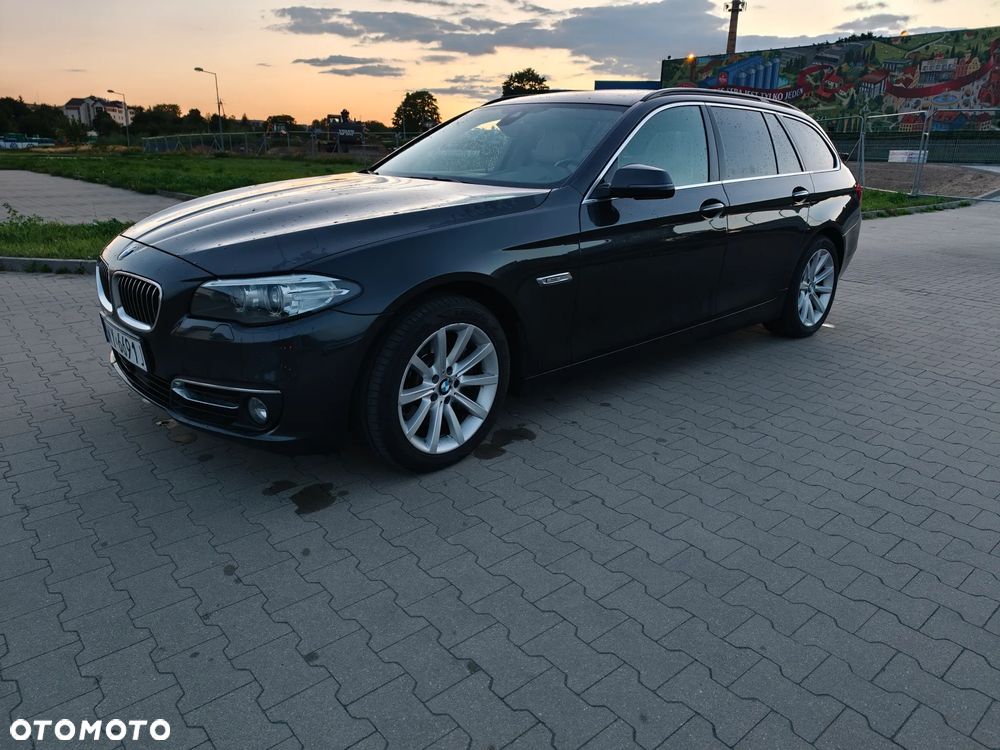 BMW Seria 5 525d xDrive Luxury Line - 1