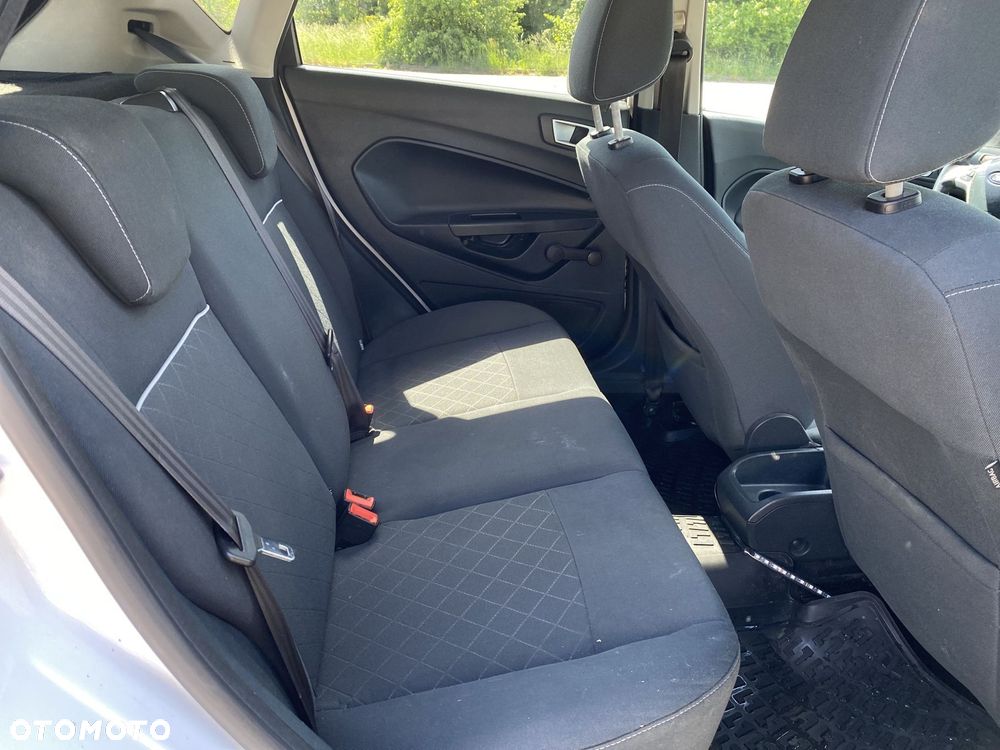 Ford Fiesta 1.6 TDCi DPF Trend SVP - 13
