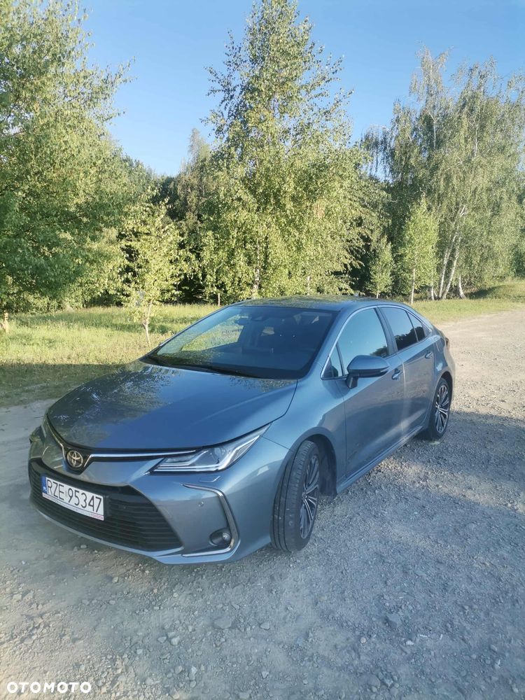 Toyota Corolla - 1
