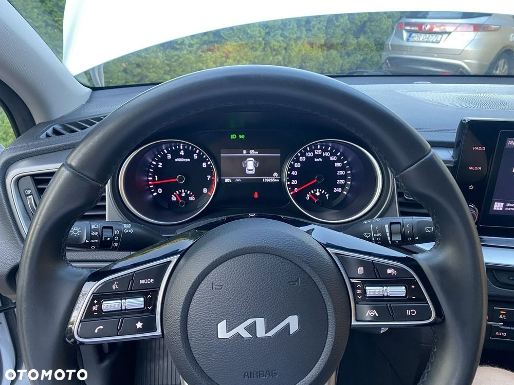 Kia Ceed 1.5 T-GDI M - 19