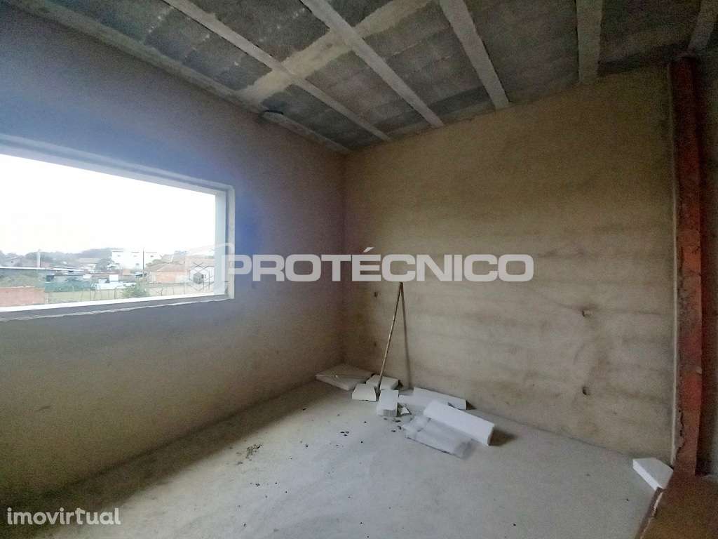 Moradia T4 Isolada – Troviscal - Grande imagem: 4/18