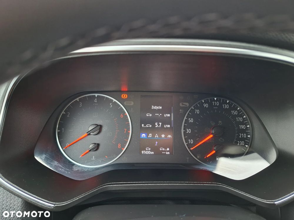 Renault Clio TCe 100 EXPERIENCE - 11