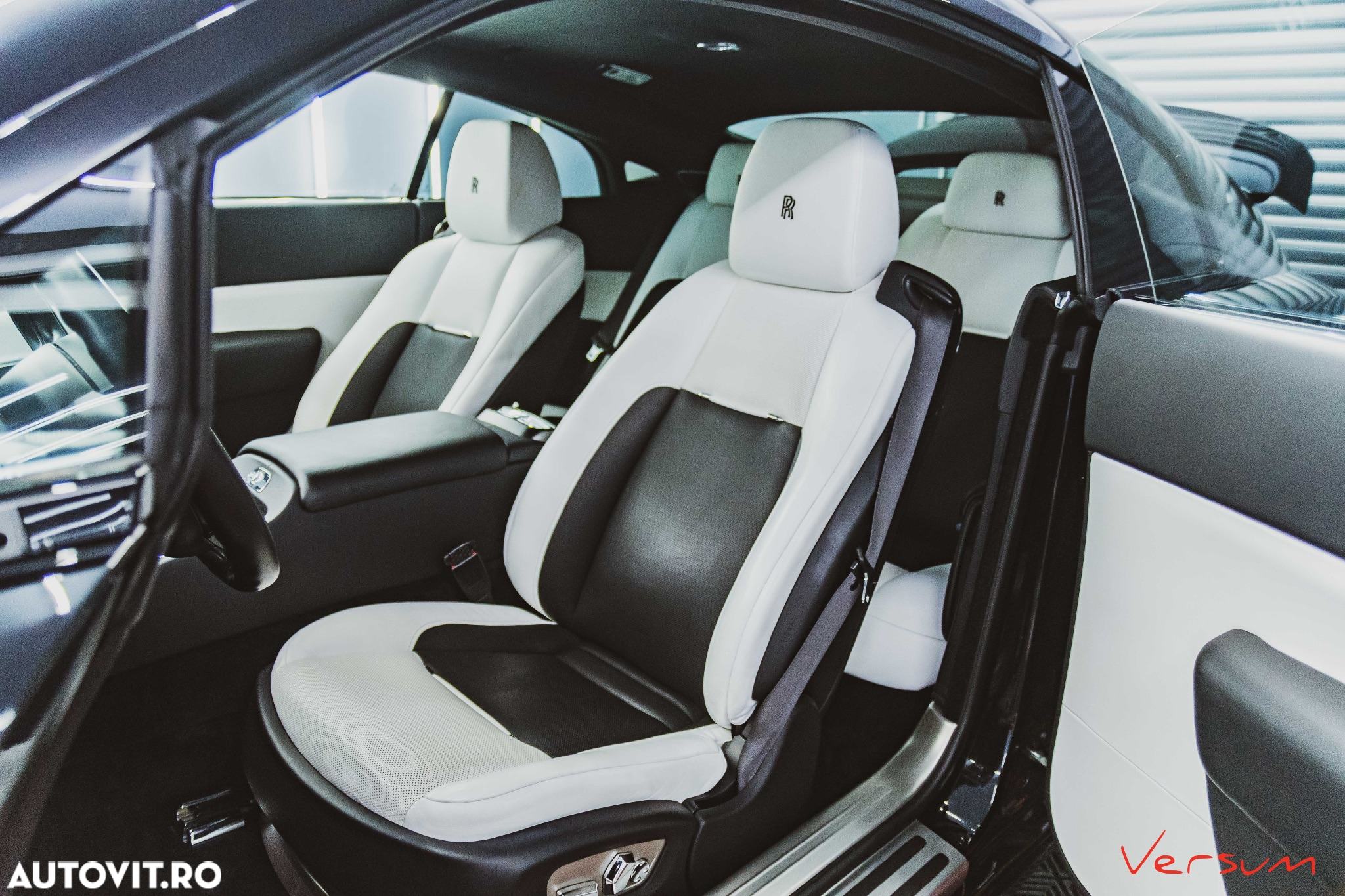 Rolls-Royce Wraith Black Badge - 12
