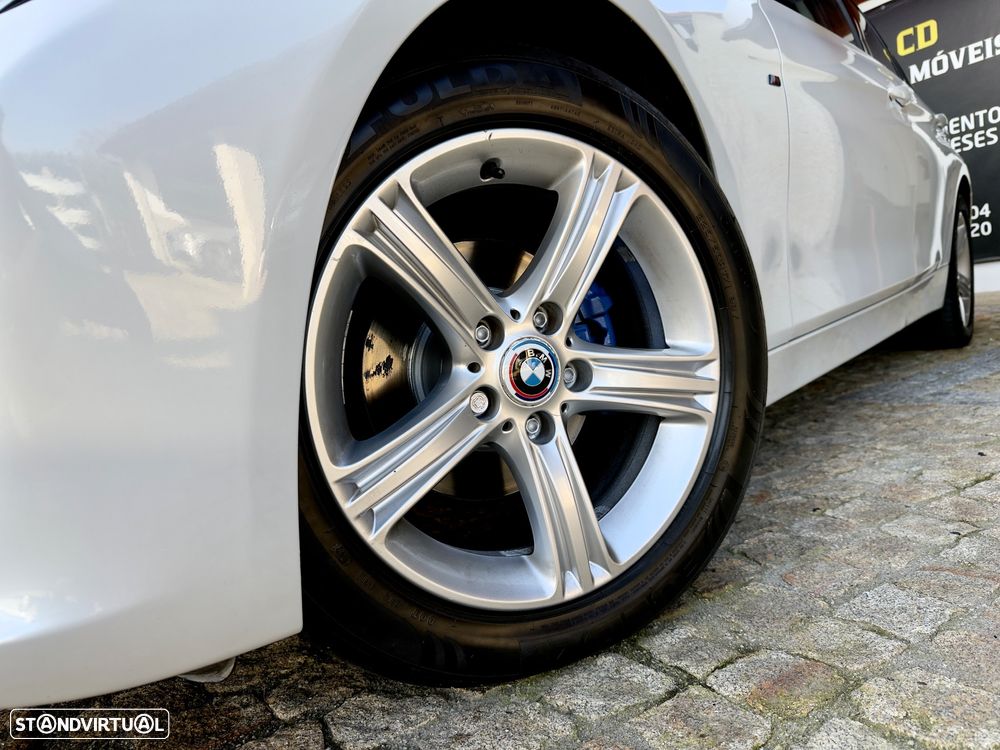 BMW 318 d Auto Pack M - 14