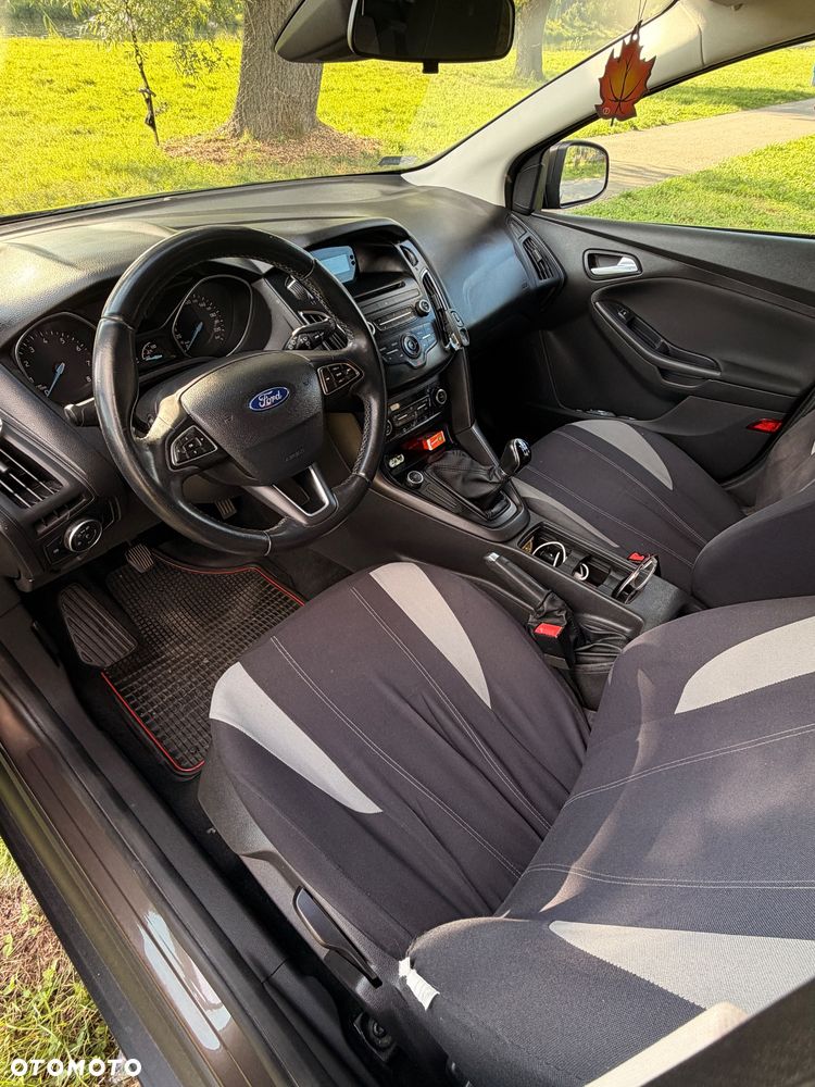Ford Focus 1.6 Titanium - 13