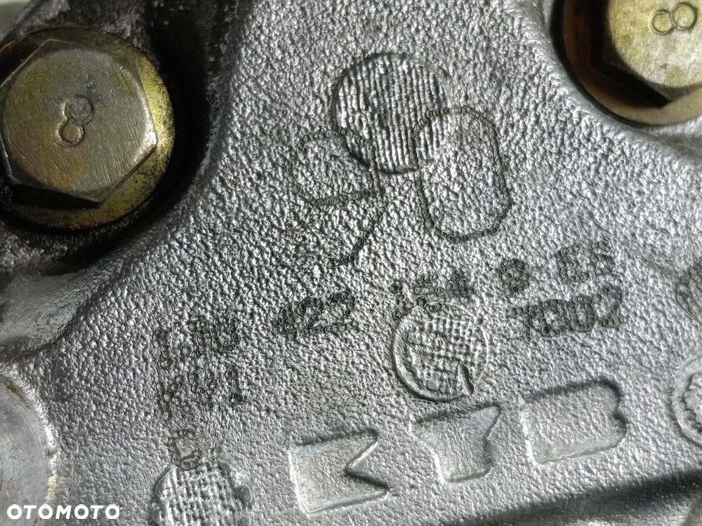 POMPA WSPOMAGANIA VW BORA 1J0422154B KYB 1.4 16V - 4