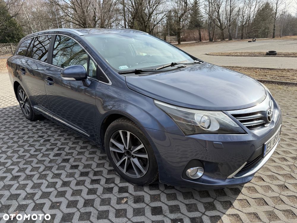 Toyota Avensis 2.2 D-4D Premium - 3