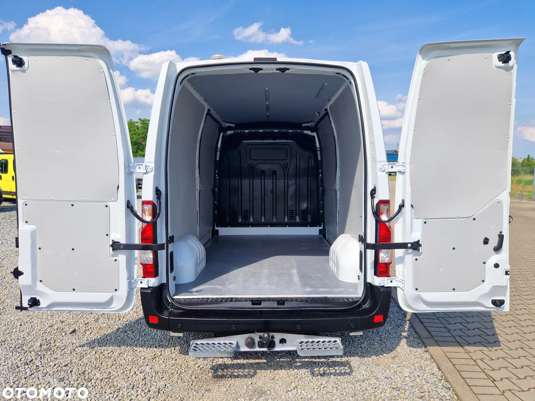 Opel OPEL MOVANO 2.3 CDTI 136 KONNY  ŚREDNI WYSOKI L2H2 KLIMA WEBASTO 215 T/KM PRZEBIEGU GWARANCJA 2X BOCZNE DRZWI - 33