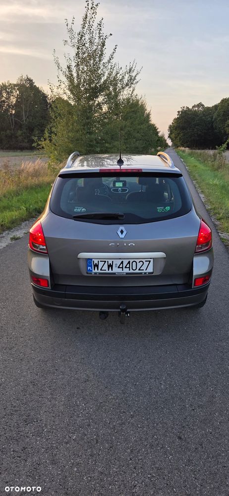 Renault Clio - 8