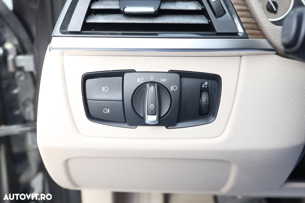 BMW Seria 3 320i Aut. Modern Line - 20