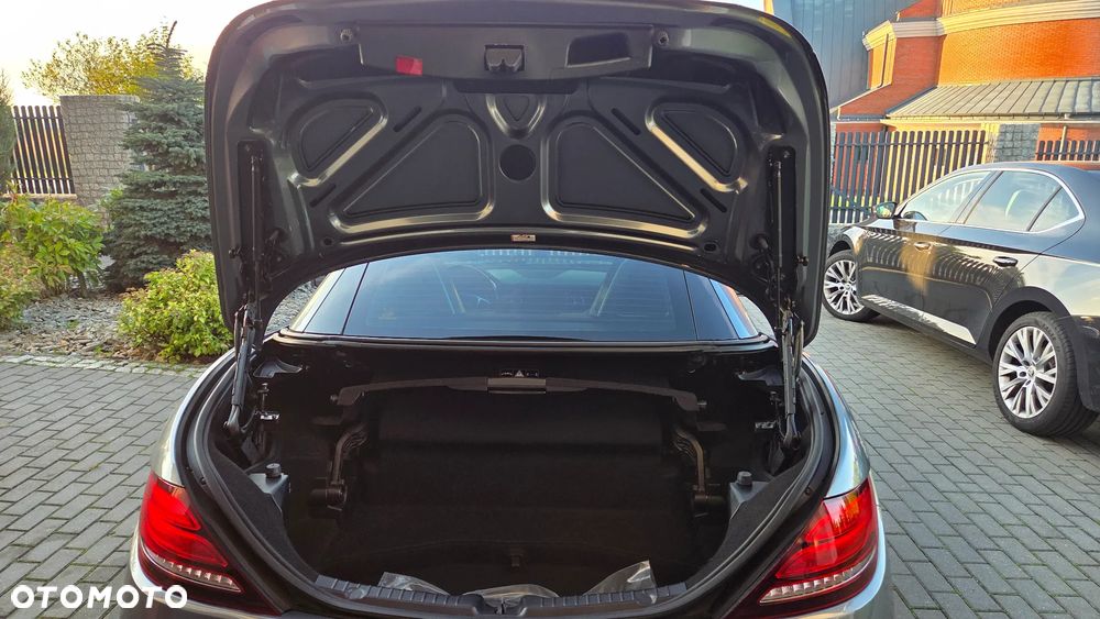 Mercedes-Benz SLC 300 9G-TRONIC - 17