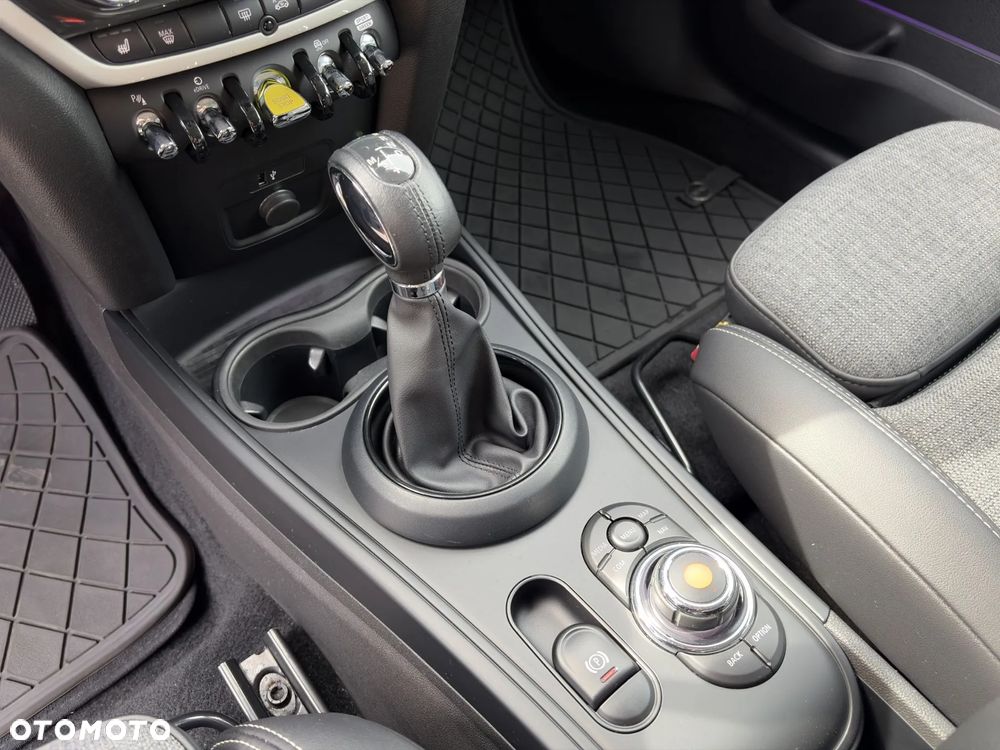 MINI Countryman - 25