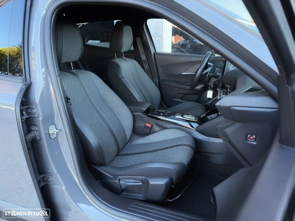 Peugeot 2008 1.2 Hybrid Allure e-DCS6 - 22