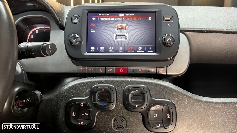 Fiat Panda 1.0 Hybrid City Cross - 28