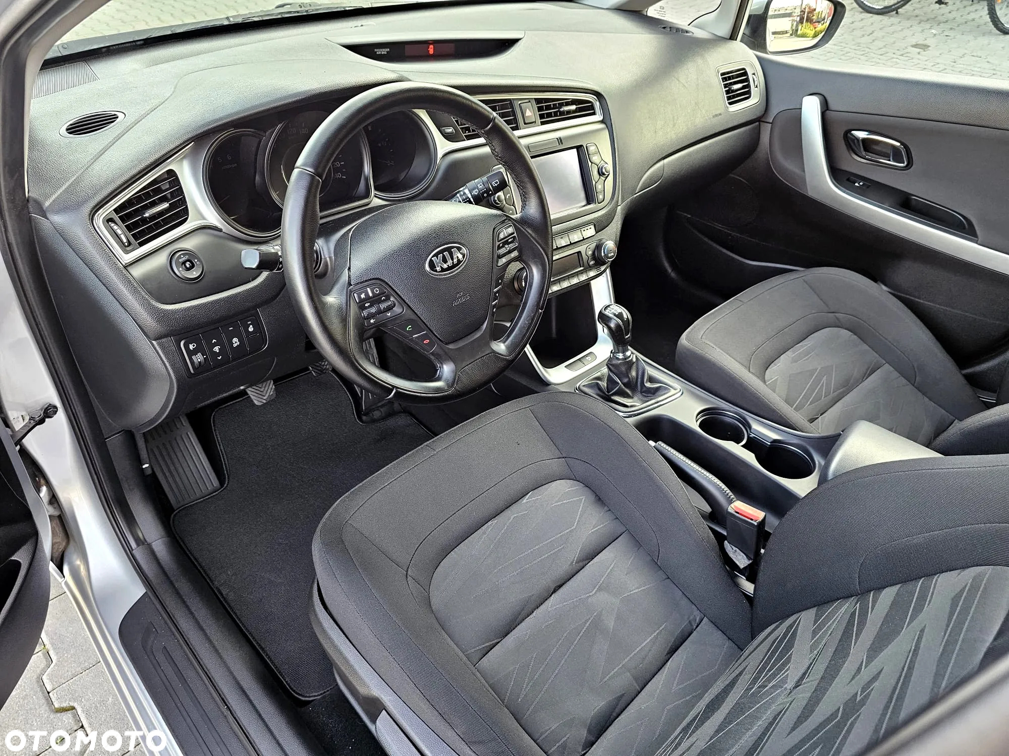 Kia Ceed 1.6 CRDi 136 ISG Platinum Edition - 16