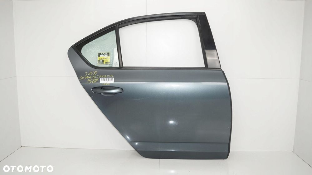 DRZWI PRAWY TYŁ SKODA OCTAVIA III LIFT 16-20R LF7Y - 1