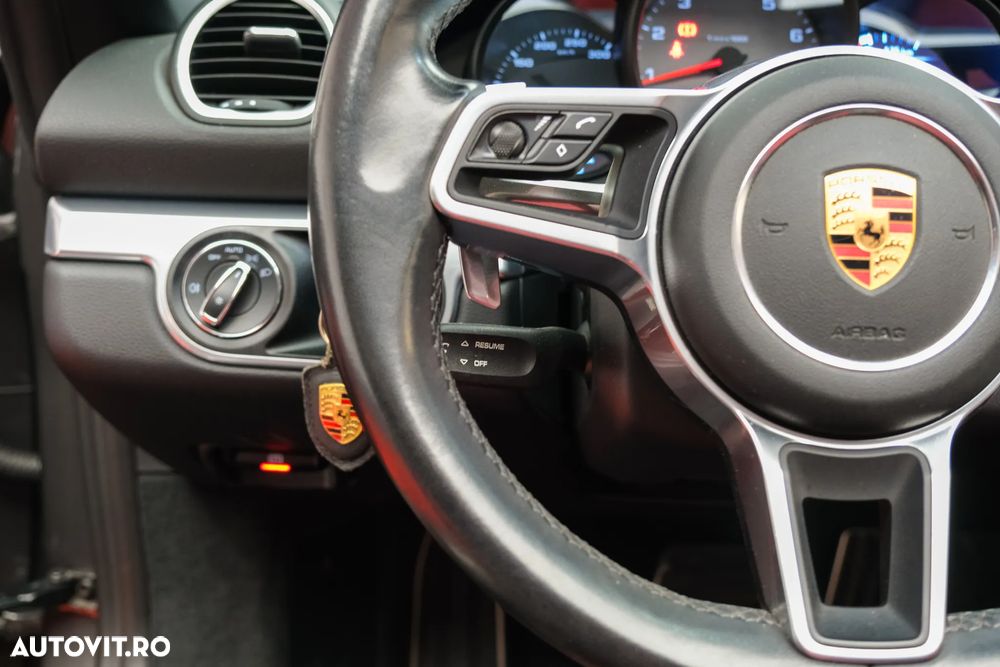 Porsche Boxster 718 S PDK - 24