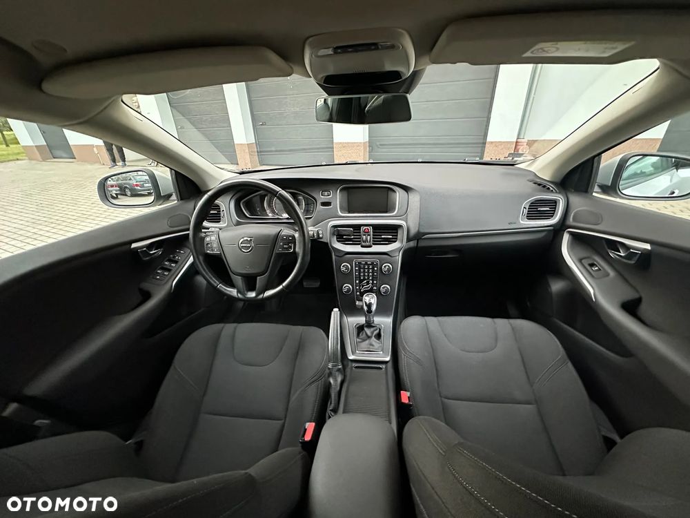 Volvo V40 D3 Drive-E R-Design Kinetic - 16