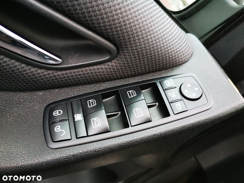 Mercedes-Benz Klasa A 160 BlueEFFICIENCY Avantgarde Special Edition - 10