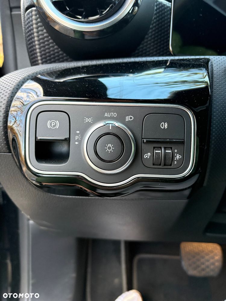 Mercedes-Benz CLA 180 d 8G-DCT Edition 2022 - 15