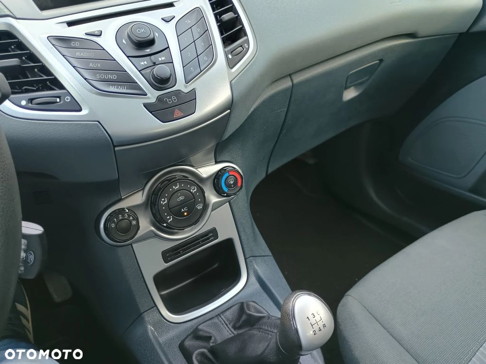 Ford Fiesta 1.25 Trend - 12