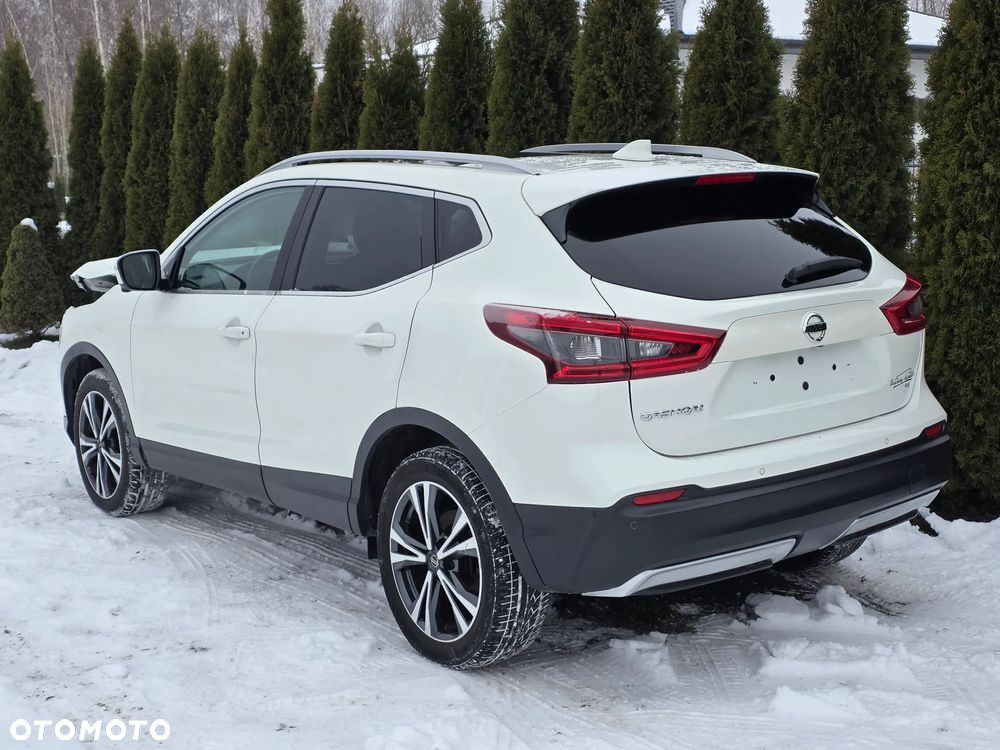 Nissan Qashqai 1.6 DCi Xtronic TEKNA - 17