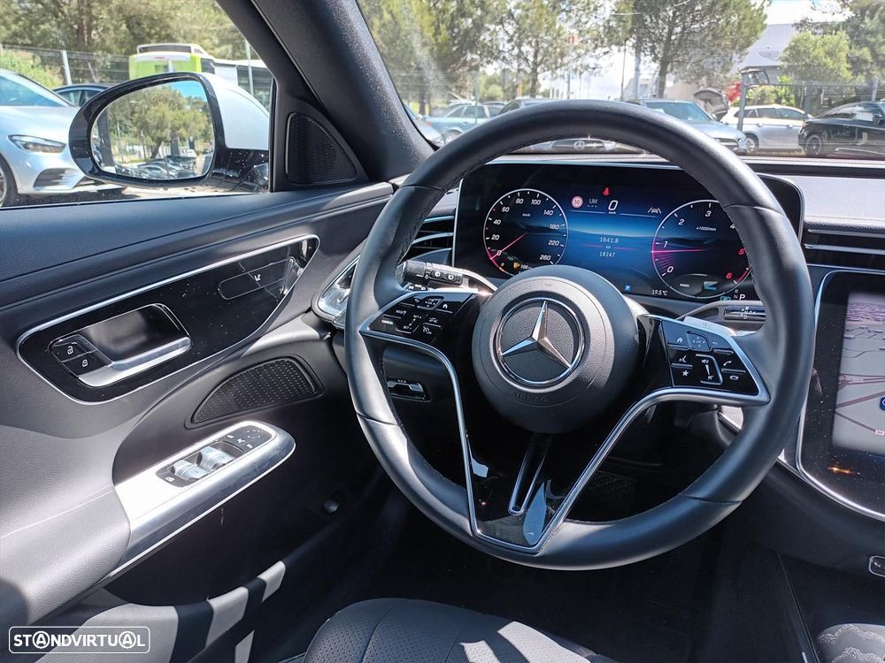 Mercedes-Benz E 220 d Avantgarde - 16