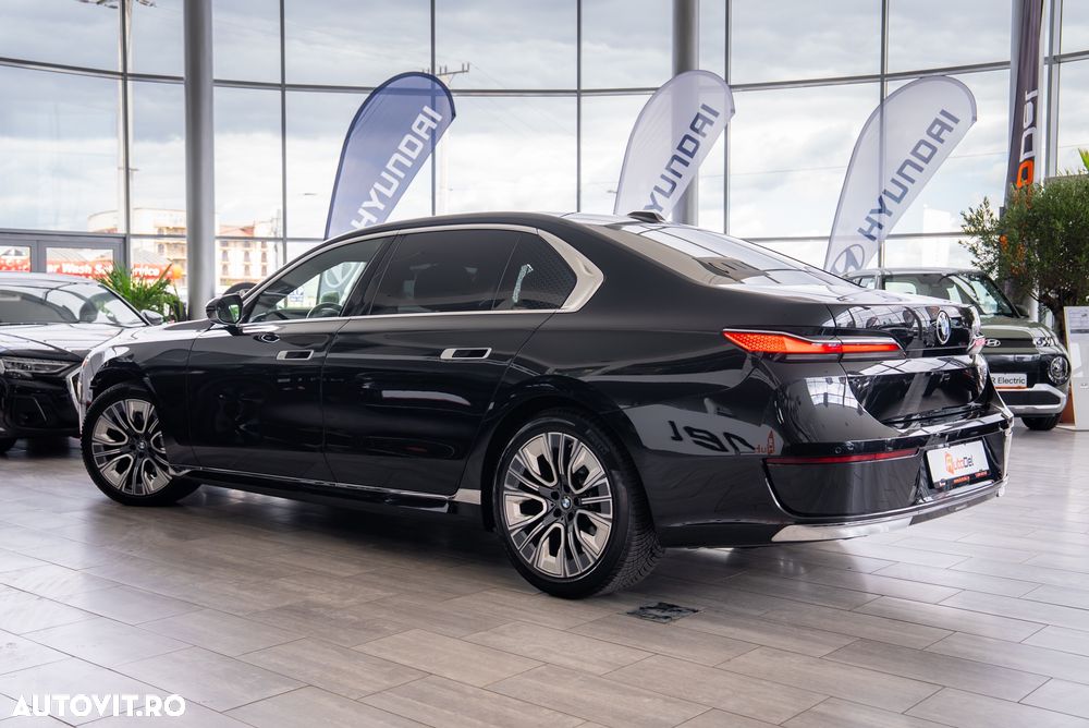 BMW Seria 7 - 12