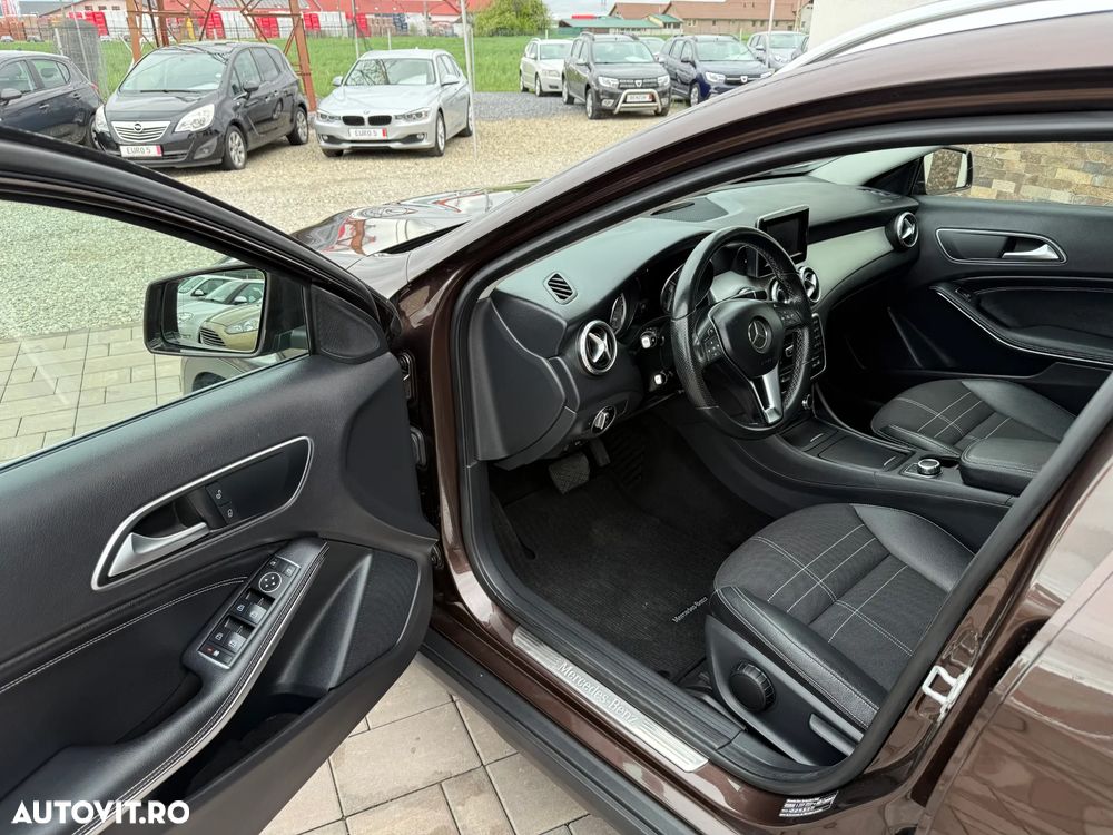 Mercedes-Benz A 45 AMG 4Matic Aut. - 11