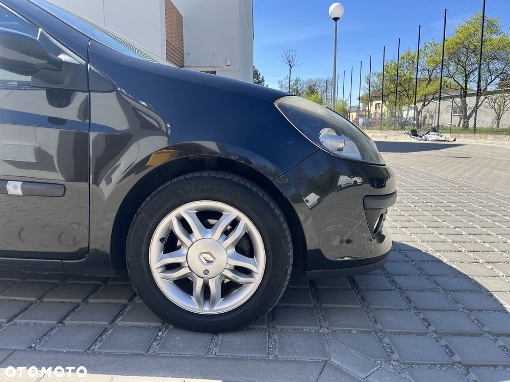 Renault Clio 1.6 16V Night&Day - 26