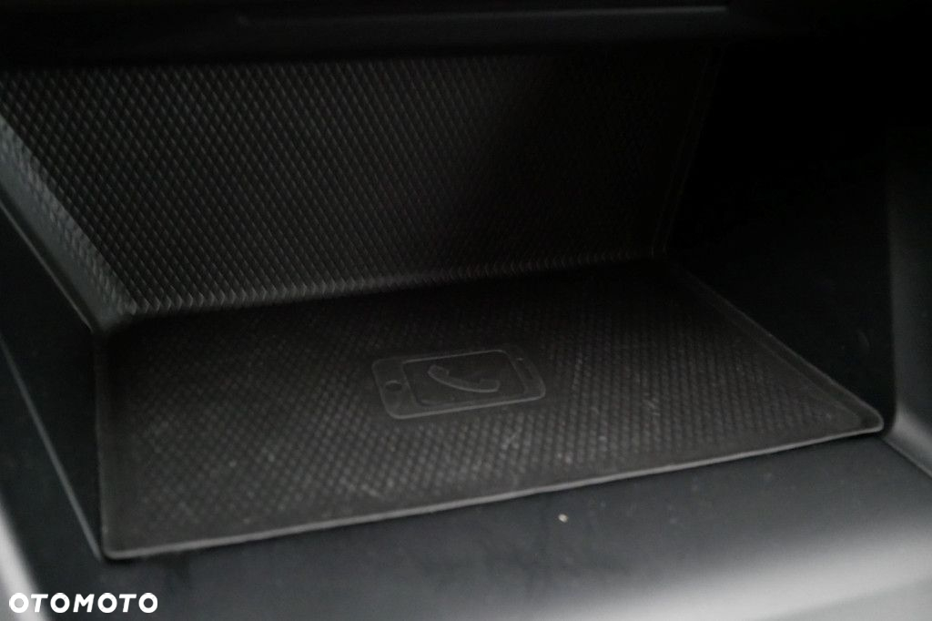 Volkswagen Golf - 19