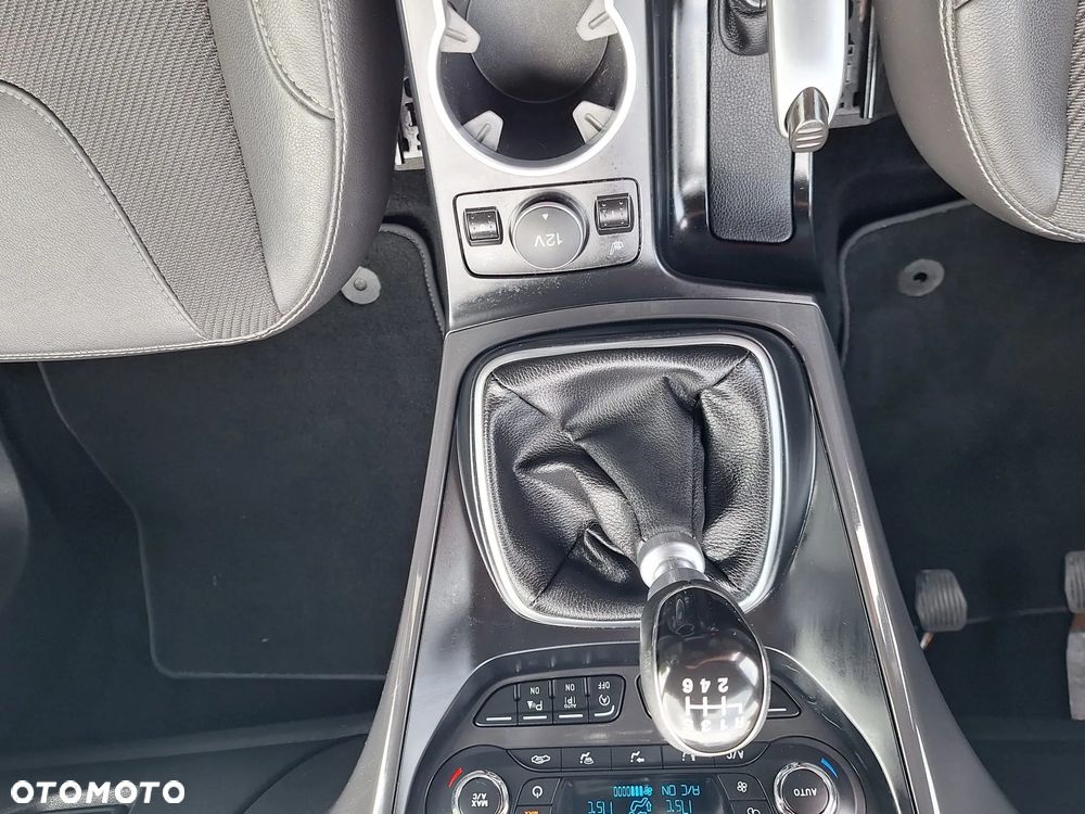 Ford Kuga 1.5 EcoBoost 2x4 Titanium - 23