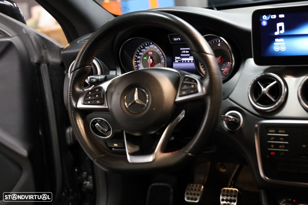 Mercedes-Benz CLA 180 CDI AMG Line - 13