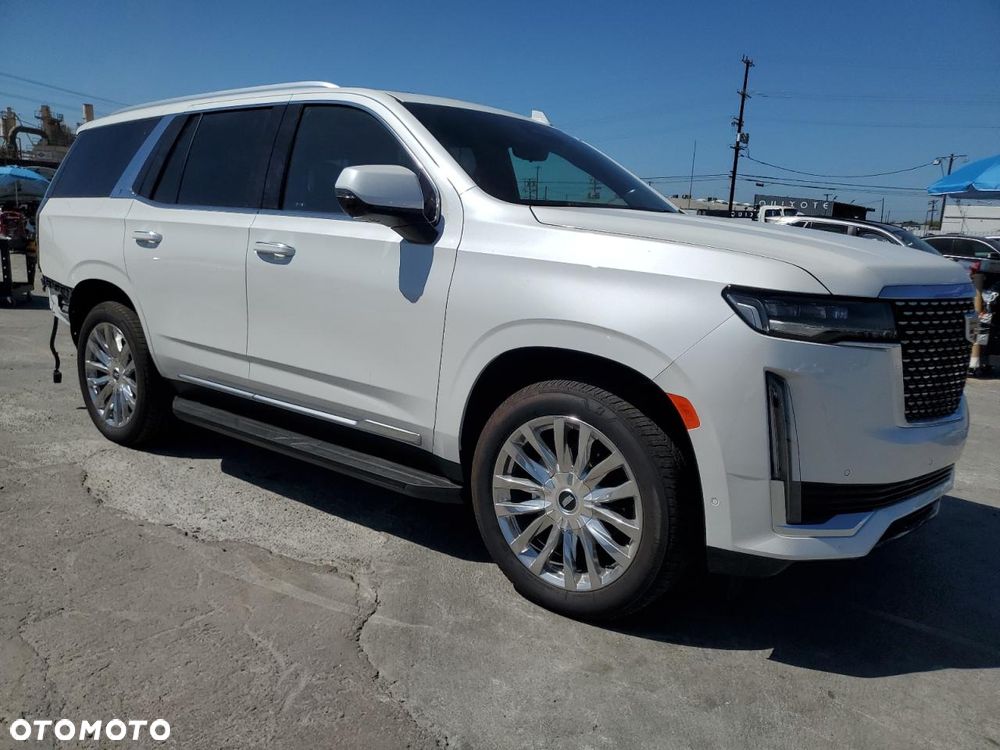 Cadillac Escalade - 5