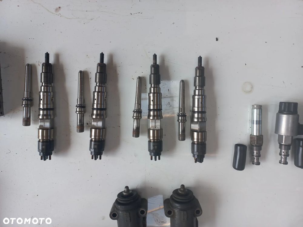 Valtra części ,wtryskiwacze V837079827,ACV082333A,V837074846,pompa adblue,bosch,zawór proporcjonalny V36060600,ACV0226710,ACV0139620,SIŁOWNIK ACP0401730,ACX3989990 CYLINDER hamulcowy,ACV0236180 Dmuchawa,V837074861.chłodnica intercoller,ACV0303150,MAHLE,MN233310-0160,ACW034324C,Q,ZAWIASY,wentylator,wiskoza - 6