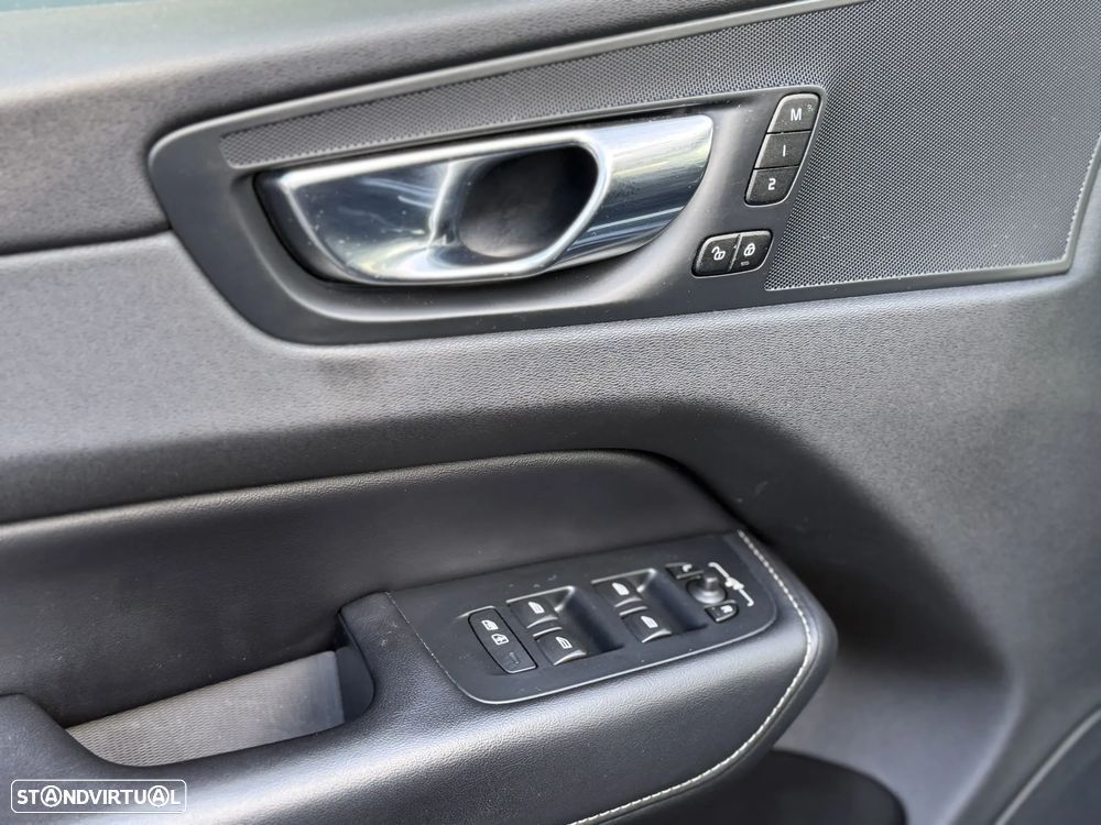 Volvo XC 60 D5 AWD Geartronic Inscription - 14