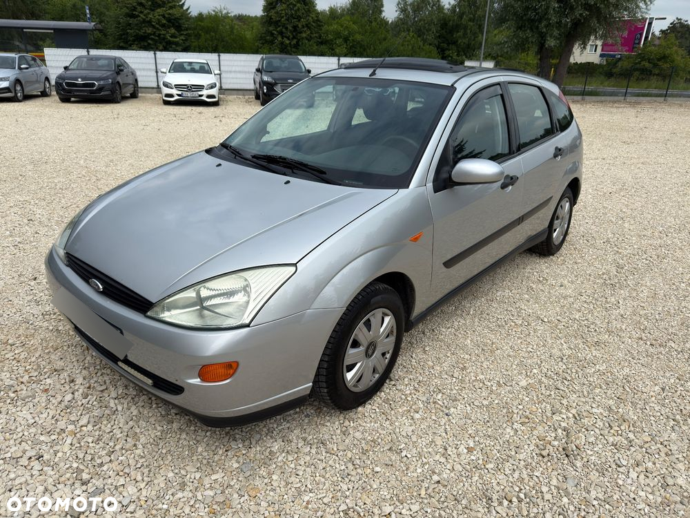 Ford Focus 1.6 16V Ambiente - 2