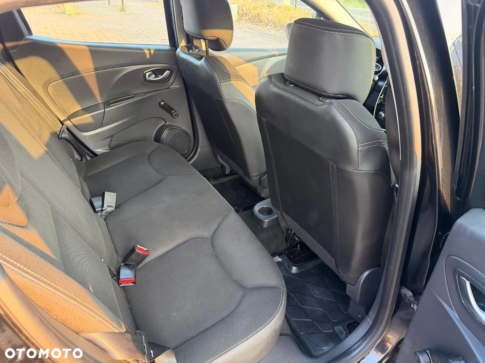 Renault Clio 1.2 16V 75 Life - 18