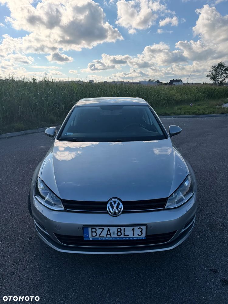 Volkswagen Golf - 2