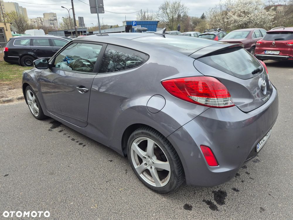 Hyundai Veloster 1.6 Premium - 8