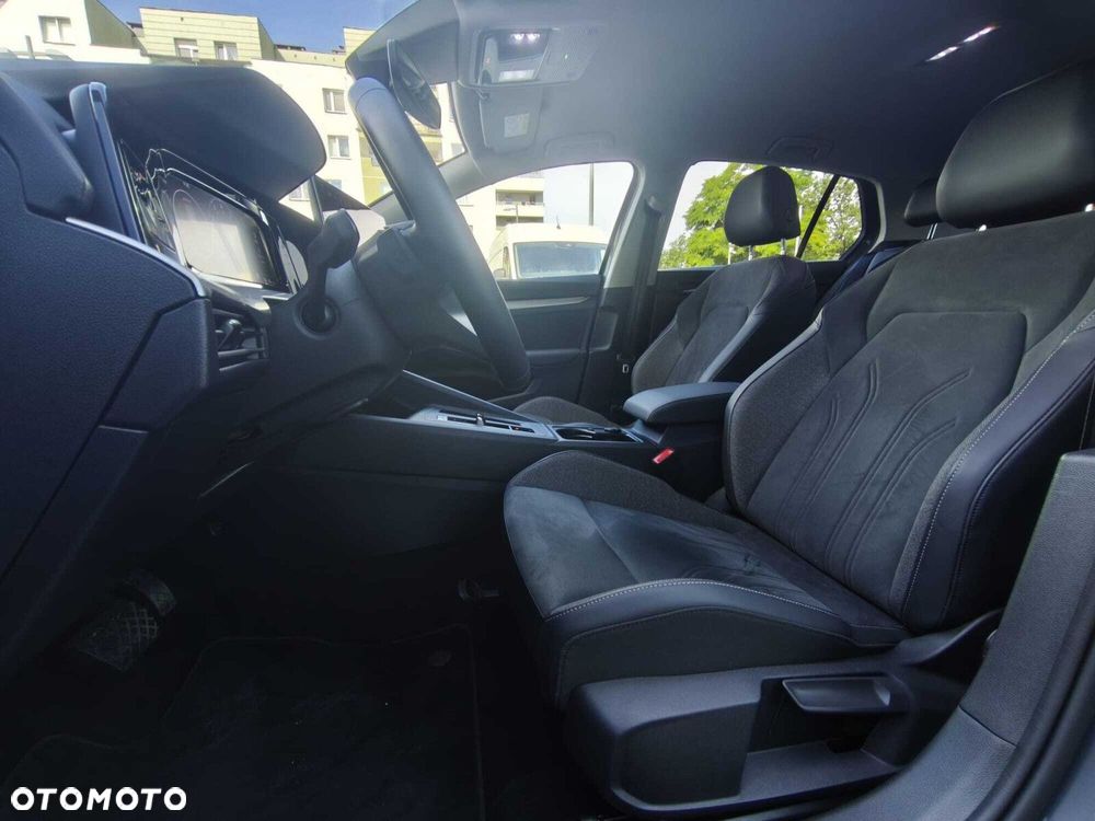 Volkswagen Golf 1.5 TSI EHybrid PHEV 150kW Life Plus DSG - 8
