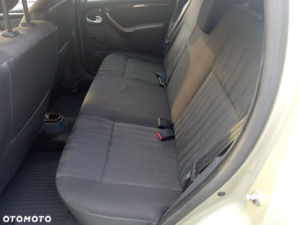 Dacia Duster 1.6 16V 4x2 Laureate - 18