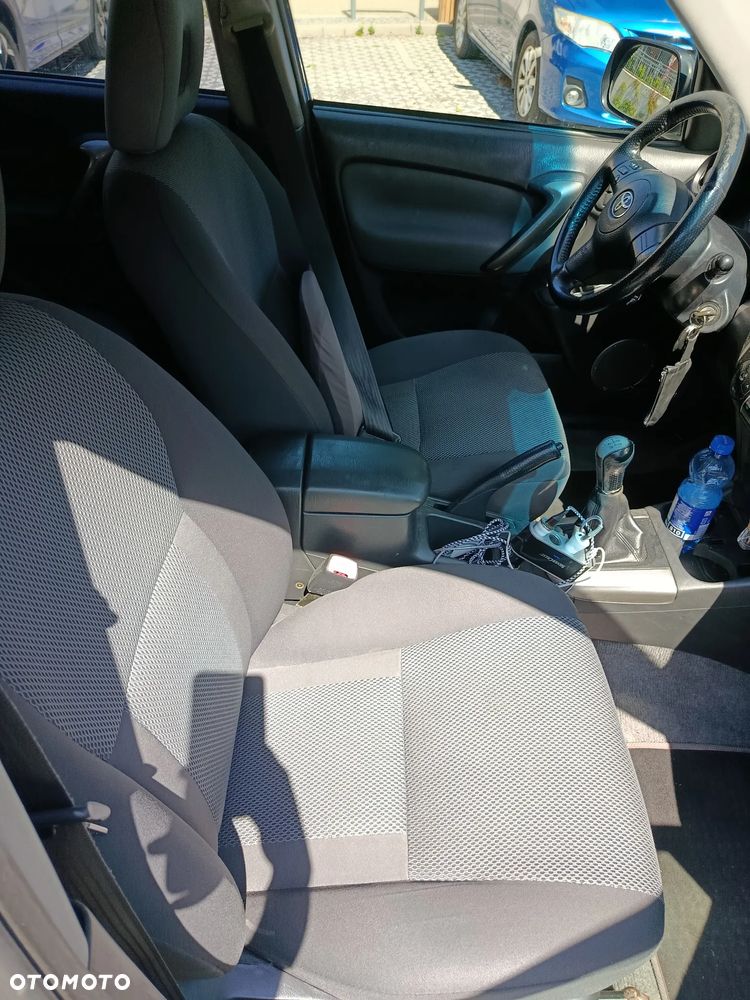 Toyota RAV4 2.0 D-4D Luna - 12