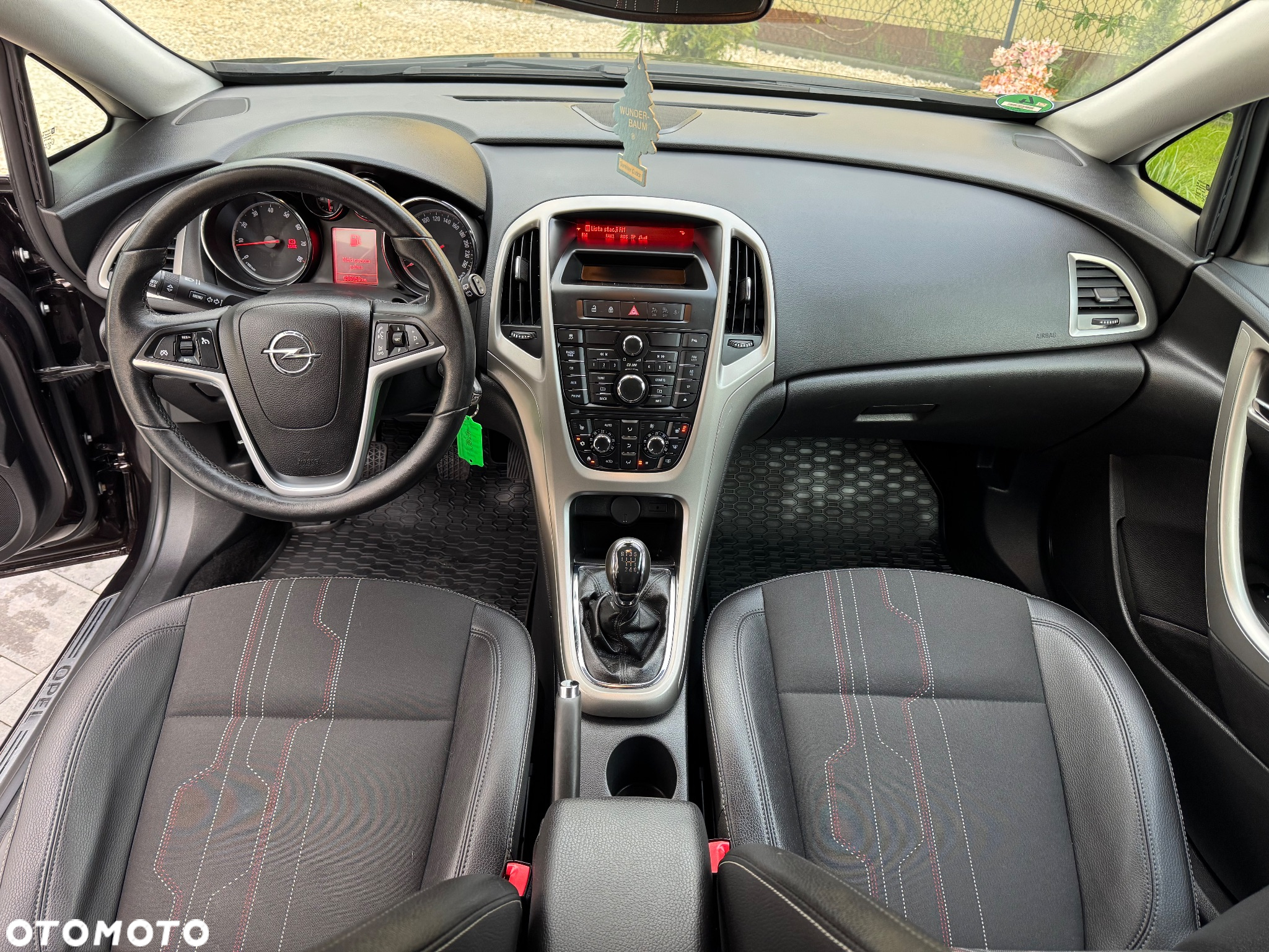 Opel Astra 1.4 Turbo Color Edition - 27