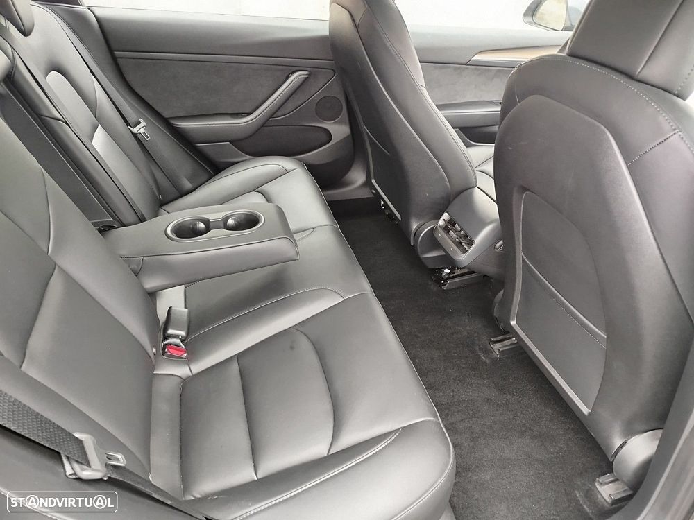 Tesla Model 3 Standard Range Plus RWD - 24