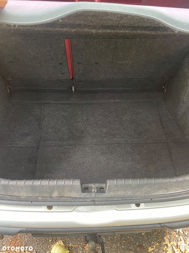 Alfa Romeo 147 1.9 JTD Distinctive - 18