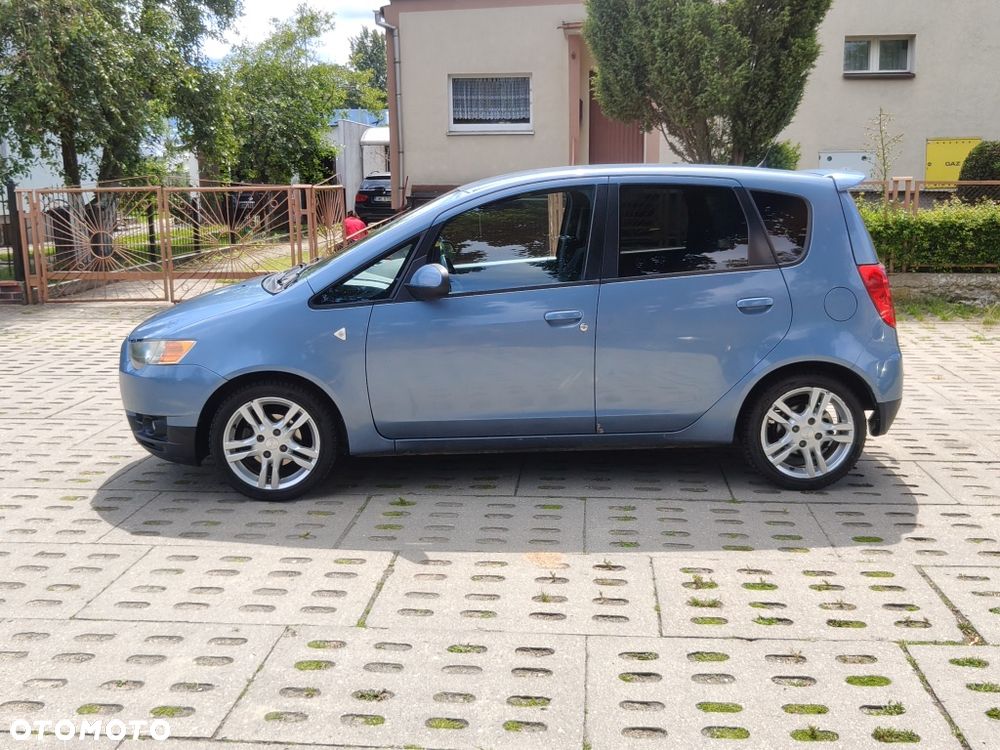 Mitsubishi Colt - 3